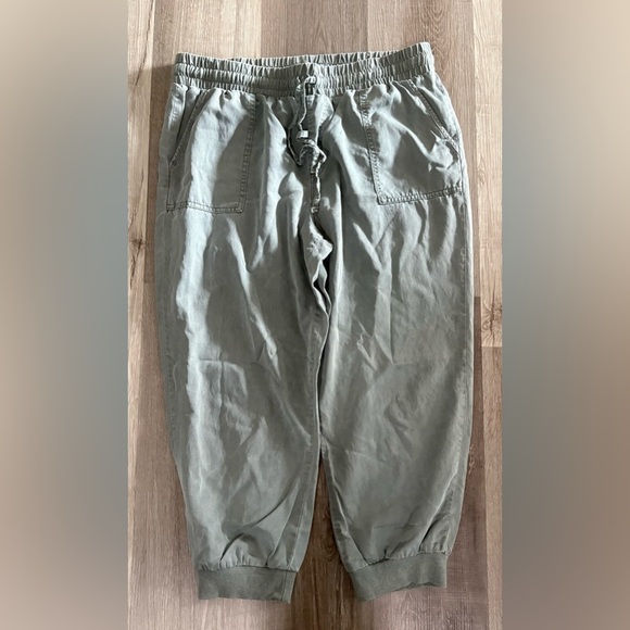 Maurices Gray Cargo Pants with Versatile Style - Picture 1 of 8